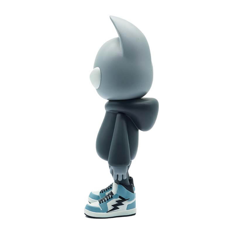 Custom Resin Figure Silver Pokemon Style Toy Custom Resin Figure Silver Pokemon Style Toy - Image 2